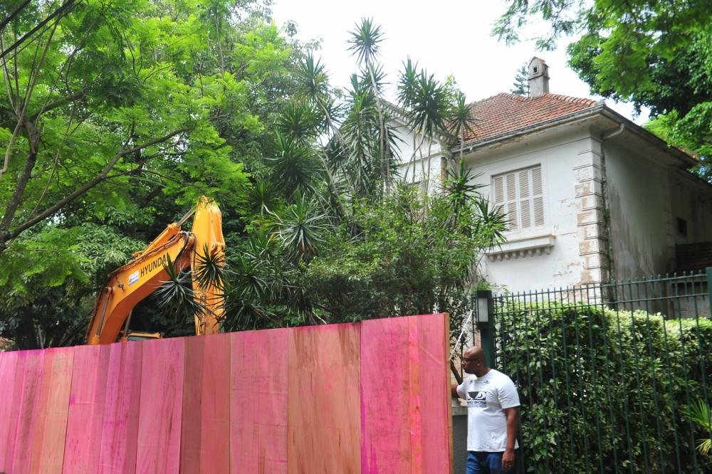 Casa come&ccedil;aram a ser removidas nesta sexta-feira