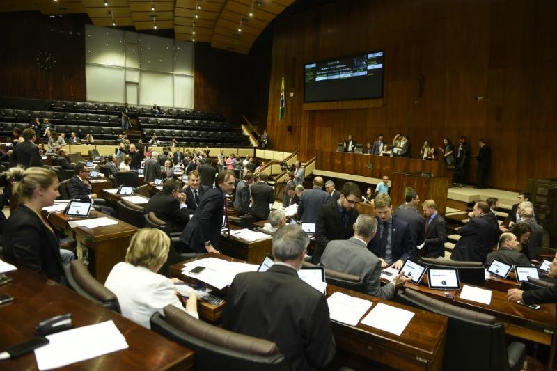 Parlamentares rejeitaram a PEC que vinculava repasse de verbas dos duod&eacute;cimos ao TJ, MP e demais &oacute;rg&atilde;os