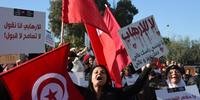 Tunisianos protestam contra retorno de compatriotas extremistas