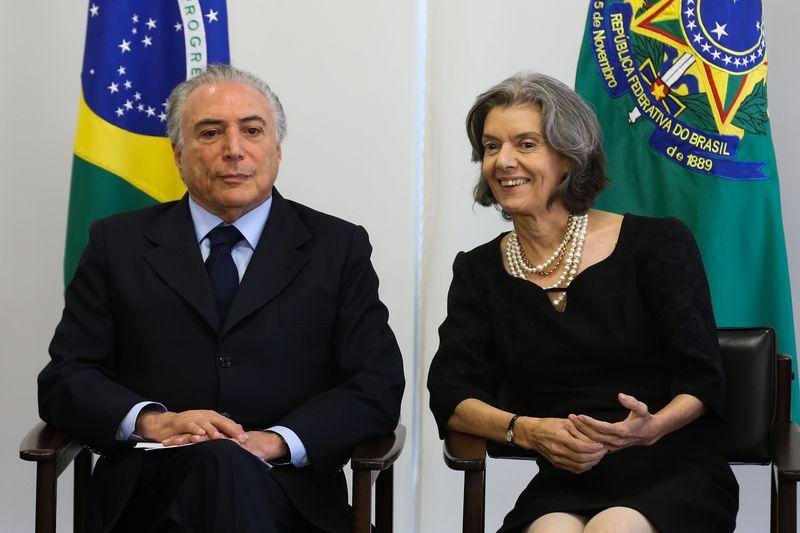 C&aacute;rmen L&uacute;cia decidiu pedir explica&ccedil;&otilde;es ao presidente Michel Temer sobre a Reforma da Previd&ecirc;ncia