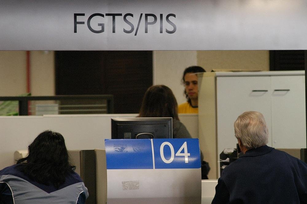 Conta inativa do FGTS com investimento em Vale e Petrobras poder&aacute; ser sacada