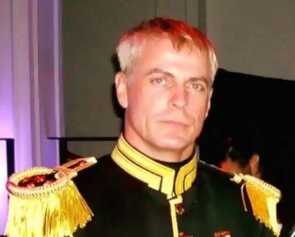 Filho adotivo de Zsa Zsa e Frederic Prinz von Anhalt, Oliver tinha 45 anos