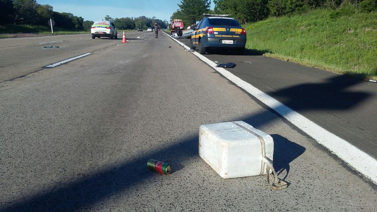 Motorista capota na freeway e &eacute; preso por embriaguez