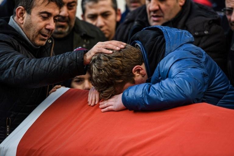 Jogadora de v&ocirc;lei brasileira escapa de ataque a boate em Istambul