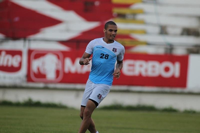 Zagueiro do Santa Cruz &eacute; alvo de interesse do Inter 