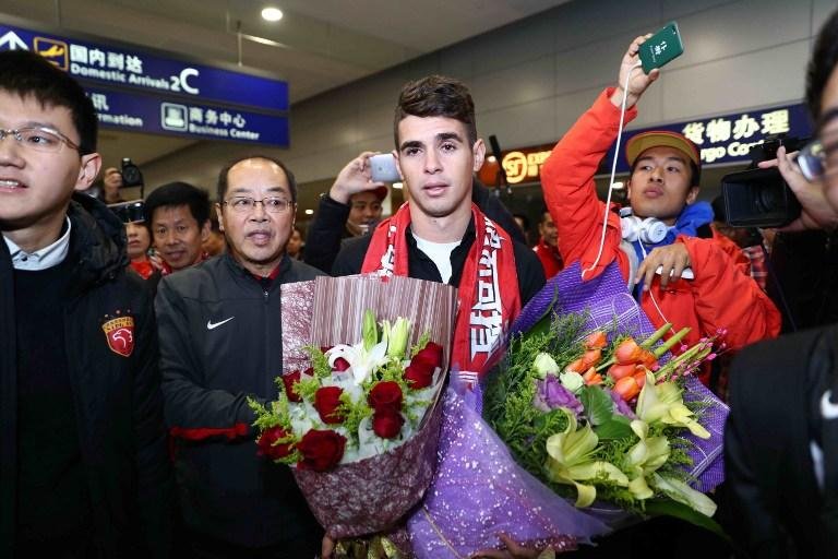 Clube chin&ecirc;s pagou 60 milh&otilde;es de euros ao Chelsea por Oscar