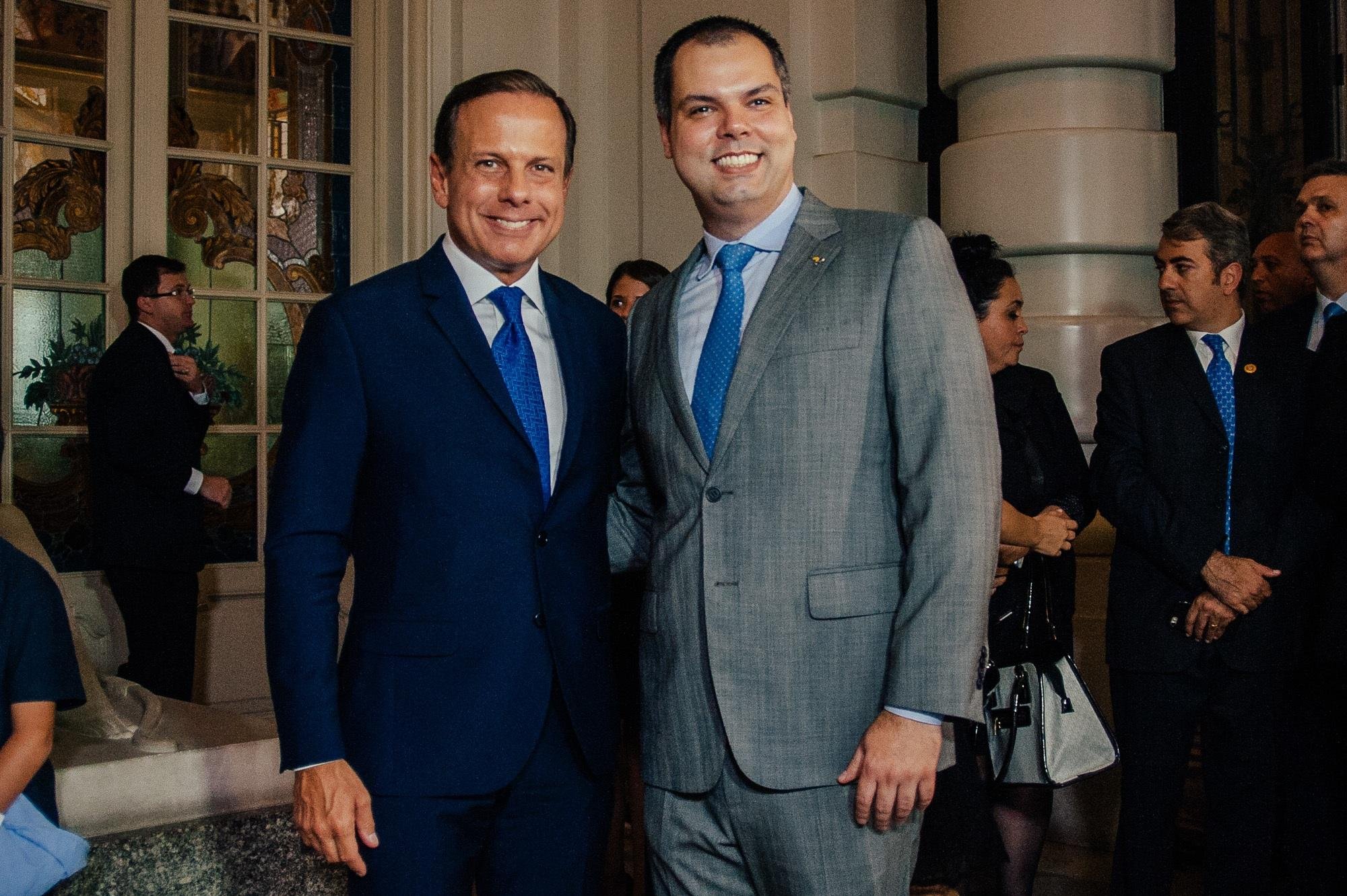 Jo&atilde;o Doria manda pintar paredes e reformar as cortinas da prefeitura de S&atilde;o Paulo