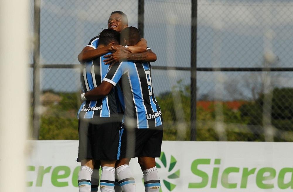Gr&ecirc;mio goleou o Auto Esporte e garantiu classifica&ccedil;&atilde;o na Copa SP