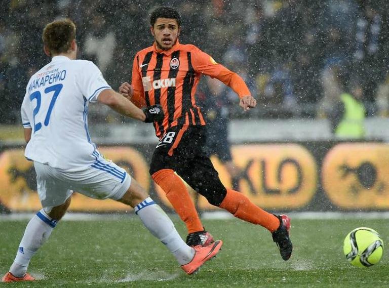 Taison cumprir&aacute; o contrato com Shakhtar Donetsk