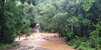Temporal destrói pontes e isola comunidades em Riozinho