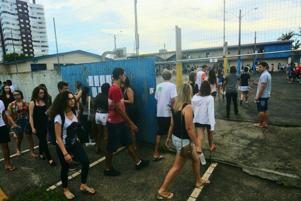 Segundo dia de vestibular da Ufrgs &eacute; marcado pela ansiedade da Reda&ccedil;&atilde;o 