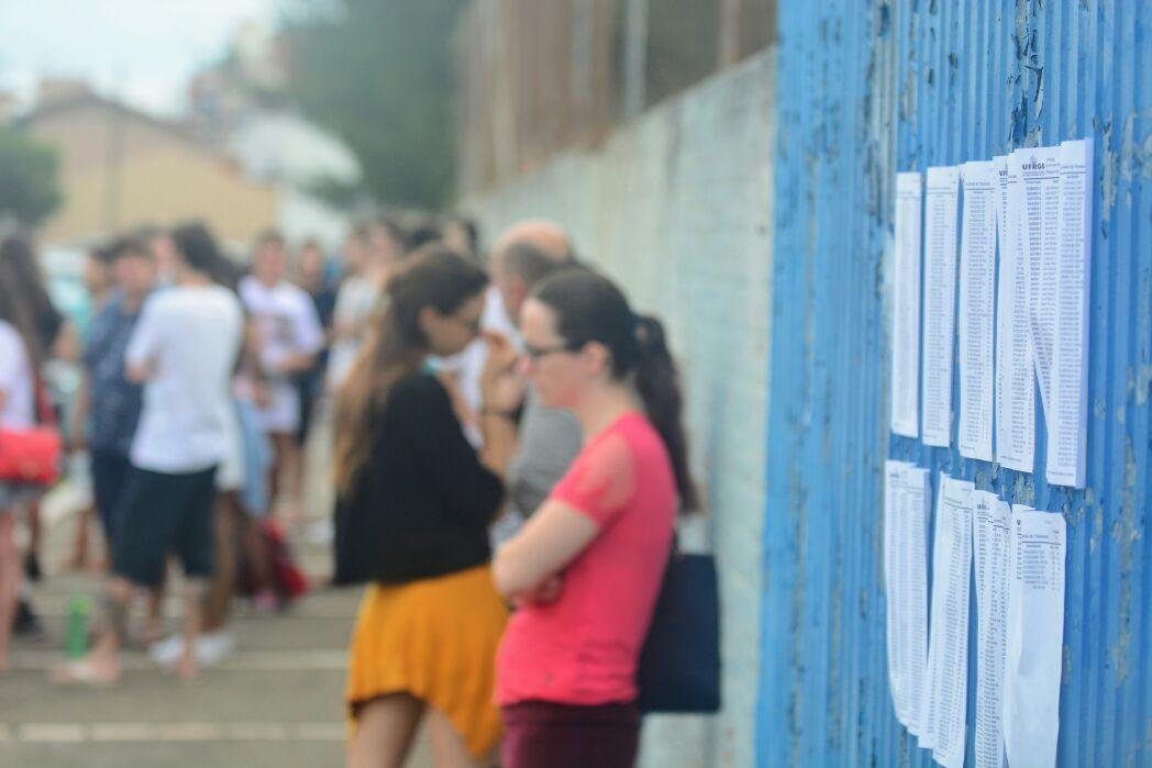 Primeiro dia do vestibular da Ufrgs tem absten&ccedil;&atilde;o de 16,4%