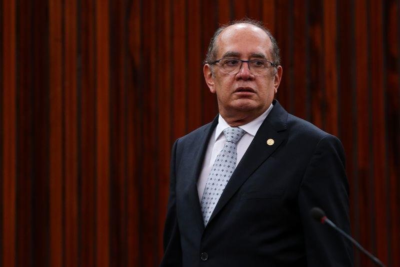 Gilmar diz que n&atilde;o foi ao vel&oacute;rio de Soares por conta de crise de labirintite