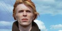No filme, Bowie interpreta o alienígena Thomas Jerome Newton