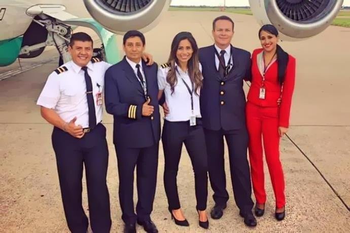 Apenas dois dos integrantes da equipe tinham permiss&atilde;o para estar no voo internacional 