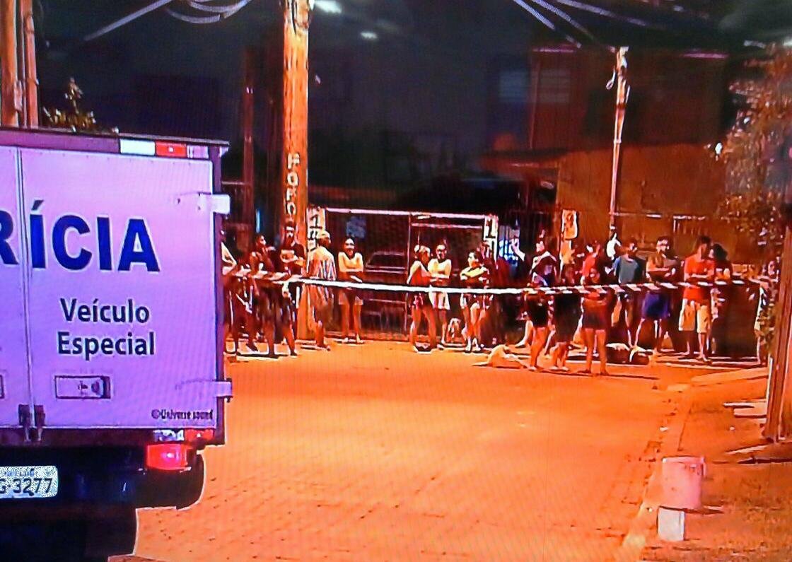Quatro homens da mesma fam&iacute;lia s&atilde;o mortos na zona Norte de Porto Alegre 