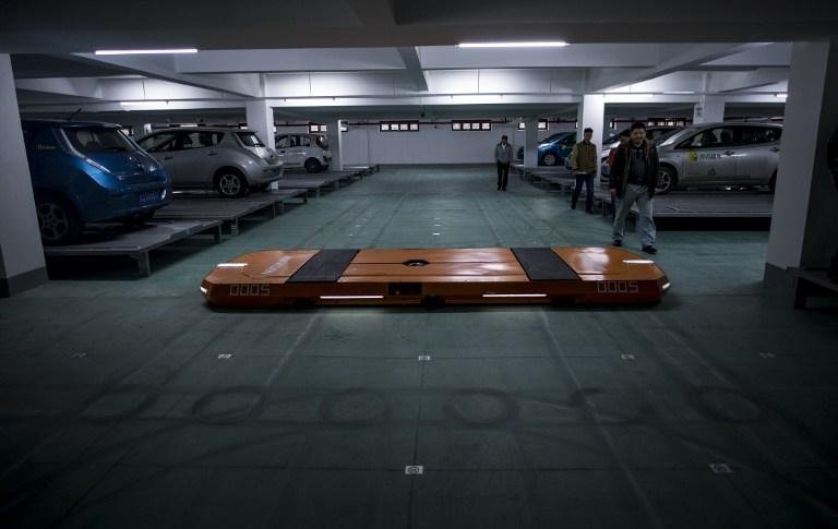 Empresa chinesa testa estacionamento robotizado