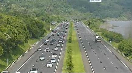 Movimento na freeway se intensificou mais perto do fim da tarde