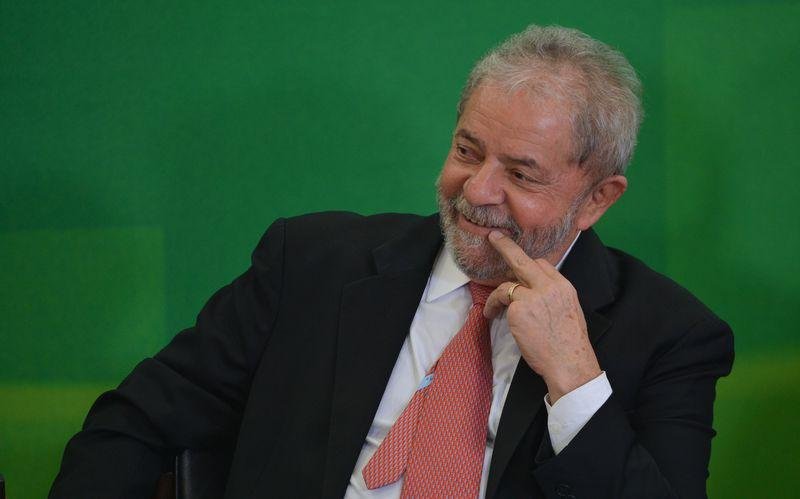 Presidente do PT confirma que partido pretende lan&ccedil;ar Lula candidato em abril