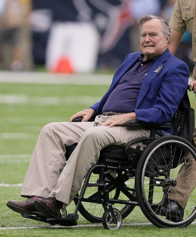 Ex-presidente dos Estados Unidos, Bush pai &eacute; hospitalizado