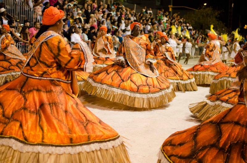 Nova legisla&ccedil;&atilde;o impede que executivo repasse recursos financeiros &agrave;s entidades carnavalescas