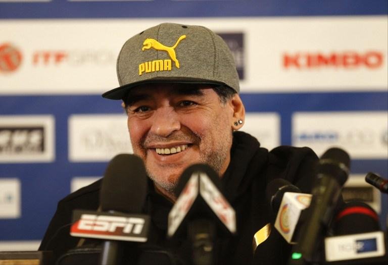 Maradona acompanhar&aacute; delega&ccedil;&atilde;o do Napoli em viagem &agrave; Espanha