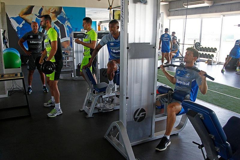 Jogadores realizaram treino f&iacute;sico na tarde desta quinta-feira