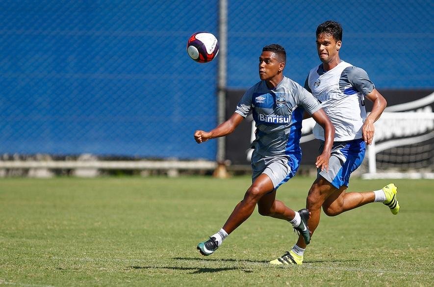 Ap&oacute;s folga pela manh&atilde;, Gr&ecirc;mio retoma treinos &agrave; tarde 