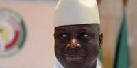Presidente da Gâmbia deixa o poder após 22 anos