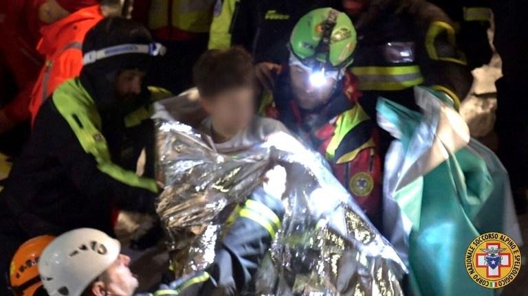 Restam 23 desaparecidos em hotel atingido por deslizamento na It&aacute;lia