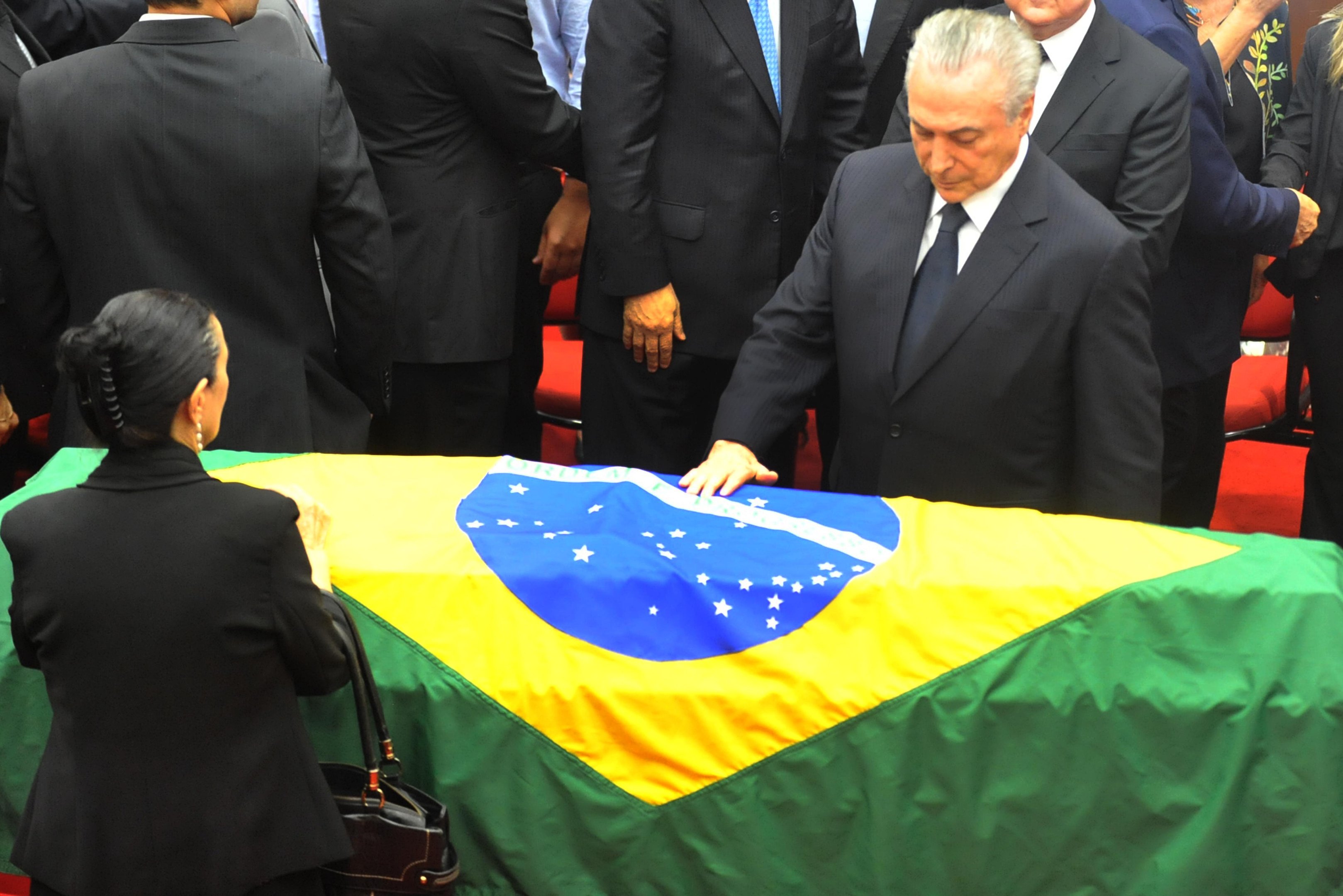Temer anuncia que s&oacute; indicar&aacute; novo ministro apos STF ter novo relator da Lava Jato