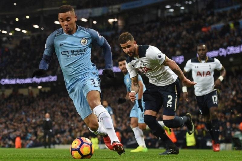 Gabriel Jesus estreia, mas City empata com Tottenham