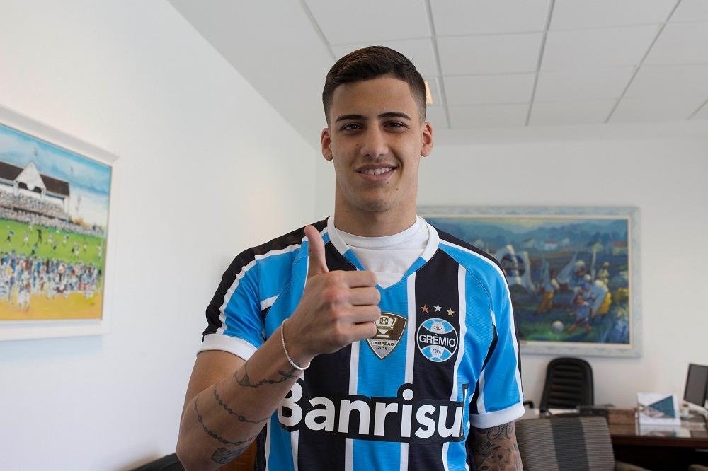 Gr&ecirc;mio investe em jovens promessas para 2017