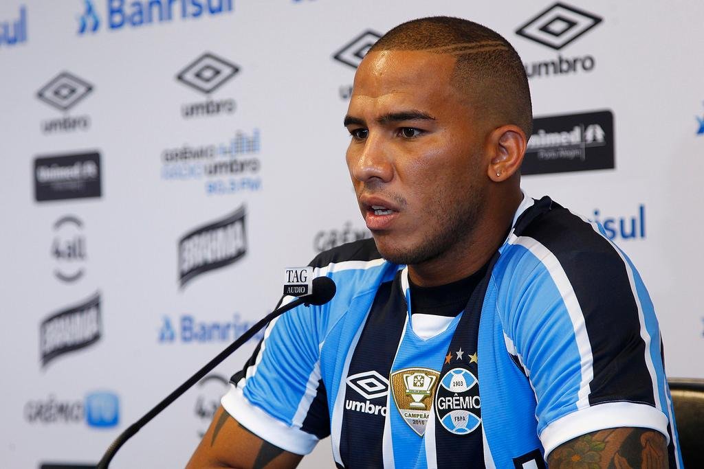 Jael quer ajudar os companheiros e o clube a conquistar t&iacute;tulos em 2017