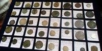 Entre os objetos recuperados estão moedas antigas encontradas na Espanha 