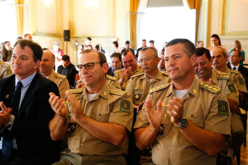 Coronel Andreis Dal&acute;Lago (ao centro) confirmou refor&ccedil;o de efetivo no interior