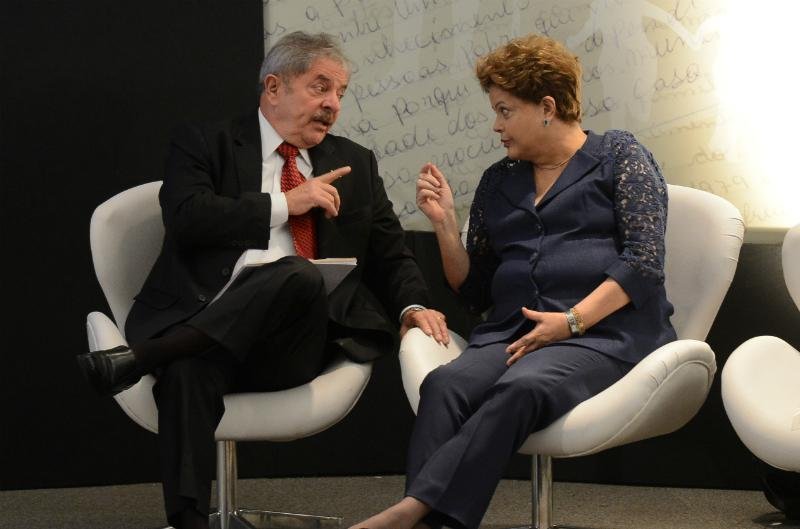"Se Lula se candidatar, vencer&aacute; elei&ccedil;&otilde;es em 2018", afirma Dilma