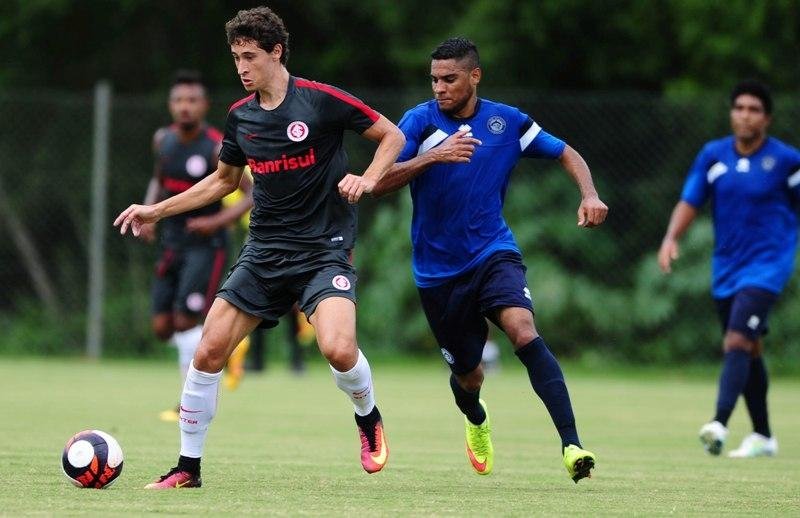 Zago admite que jogadores do Inter ainda sentem efeitos do rebaixamento