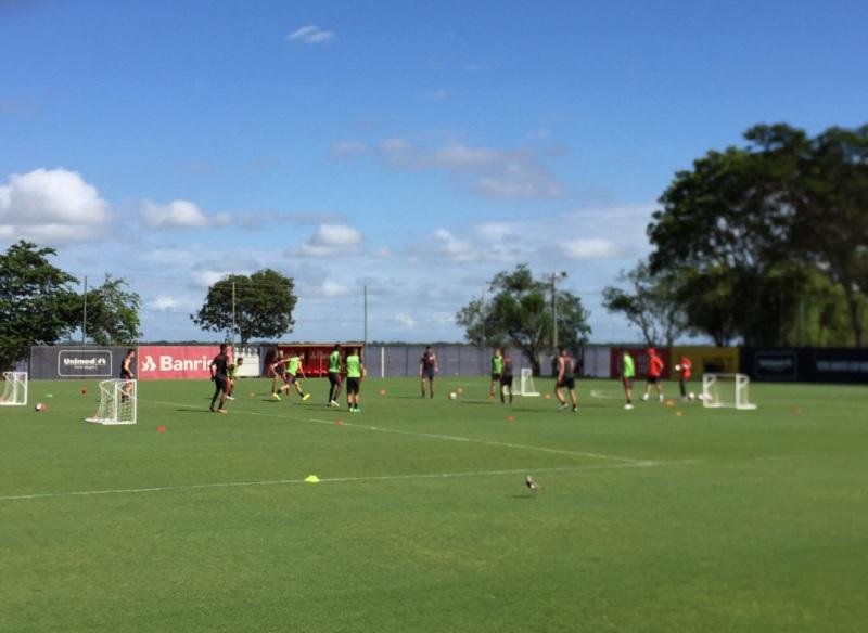Inter treina ataque contra defesa no CT Parque Gigante