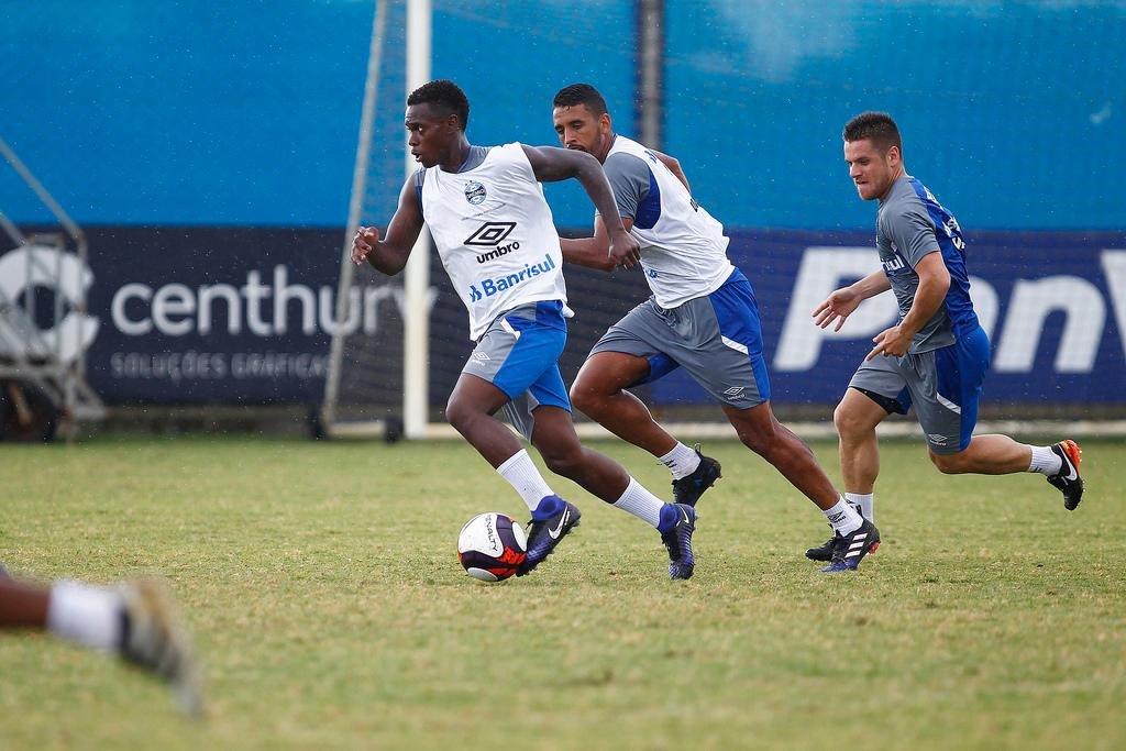 Lincoln garantiu desejo de seguir no Gr&ecirc;mio