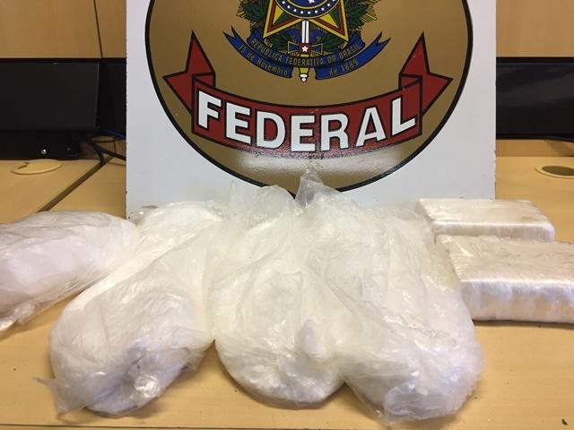Dois quilos de coca&iacute;na estavam com dois homens em &ocirc;nibus com destino a Porto Alegre