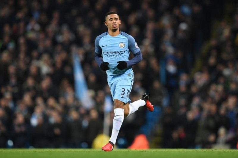 Titular, Gabriel Jesus d&aacute; assist&ecirc;ncia e City avan&ccedil;a na Copa da Inglaterra