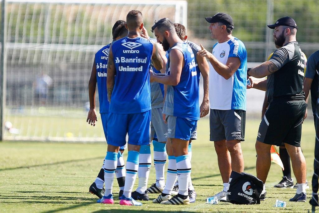 Renato n&atilde;o poder&aacute; usar Ed&iacute;lson no primeiro jogo da temporada