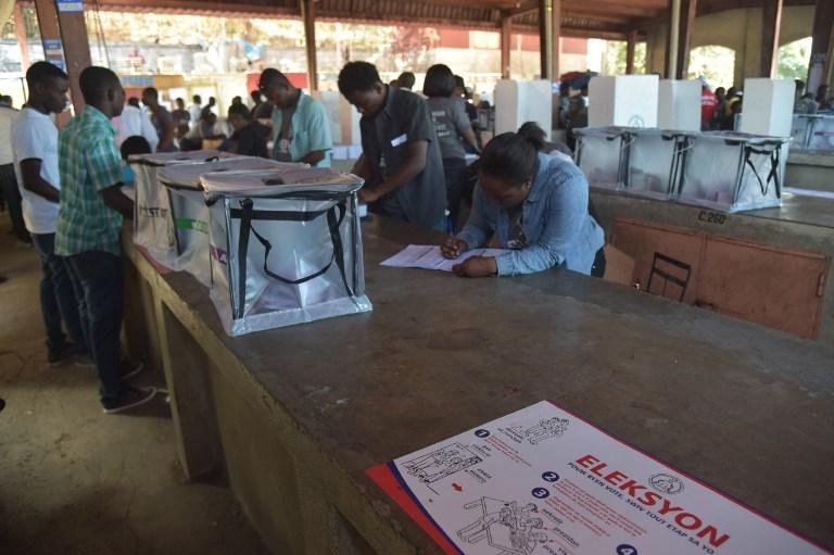 Eleitores votaram para eleger 5,5 mi postos locais e nove parlamentares 