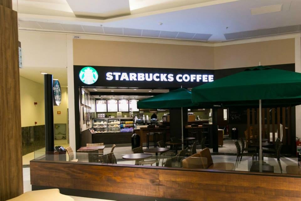 Starbucks planeja contratar 10 mil refugiados em resposta a decreto antimigrat&oacute;rio de Trump