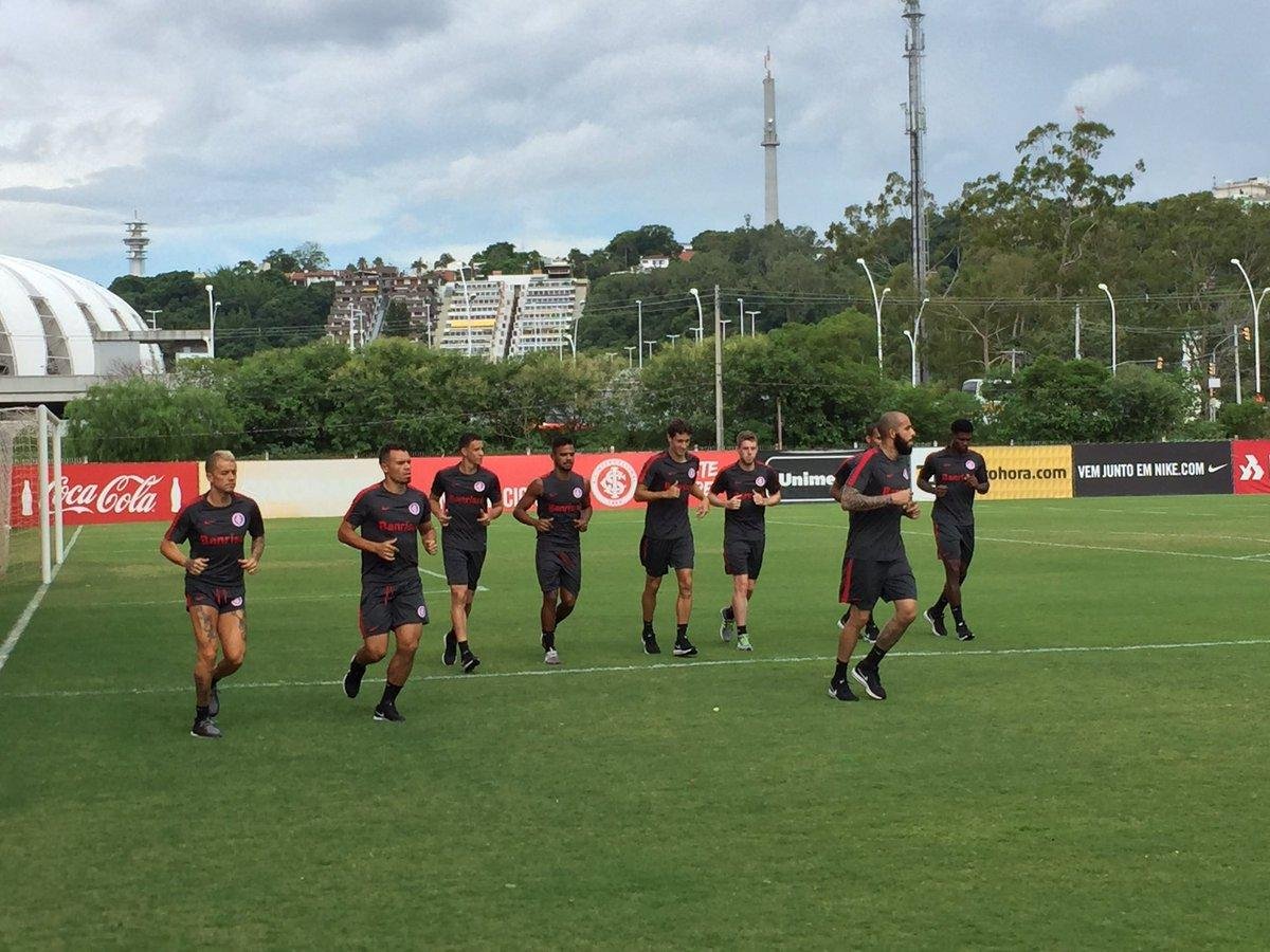 Titulares do empate com Veran&oacute;polis apenas correram no treino desta segunda-feira