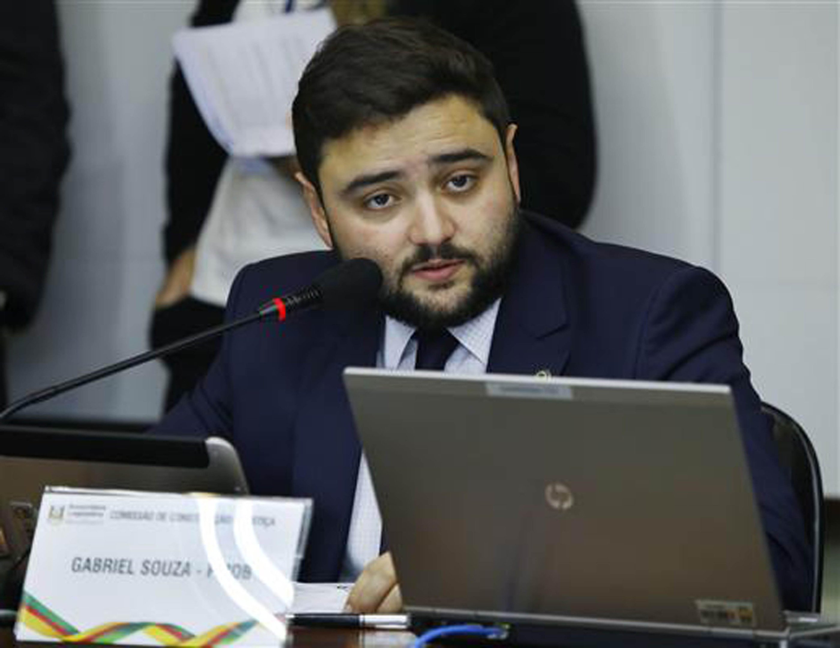 "&Eacute; hora do tudo ou nada" disse o l&iacute;der do governo, Gabriel Souza