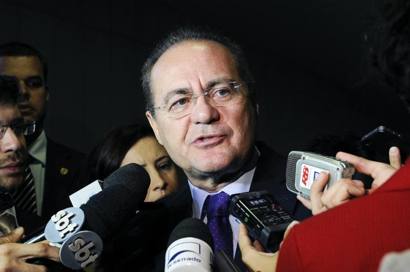 Renan Calheiros &eacute; escolhido novo l&iacute;der do PMDB do Senado