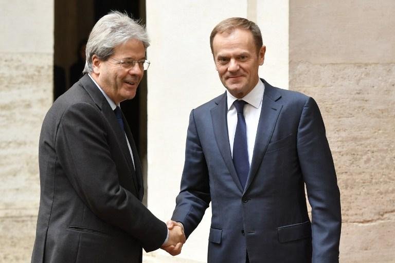 Premi&ecirc; italiano Paolo Gentiloni (esquerda) recebeu Donald Tusk