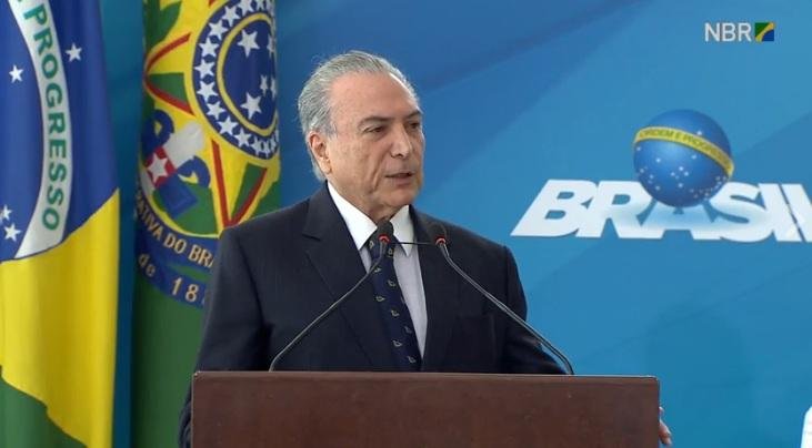 Temer pede minuto de sil&ecirc;ncio em homenagem &agrave; Marisa Let&iacute;cia em cerim&ocirc;nia de posse